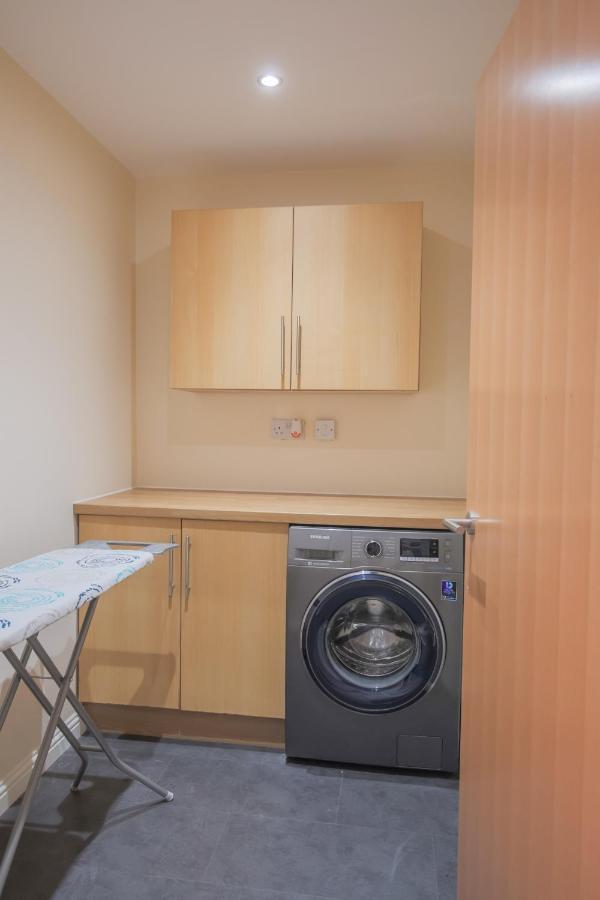 Stylish Modern Newly Built 15 Min From Centre Appartement Édimbourg