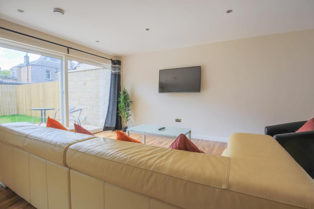 Stylish Modern Newly Built 15 Min From Centre Appartement