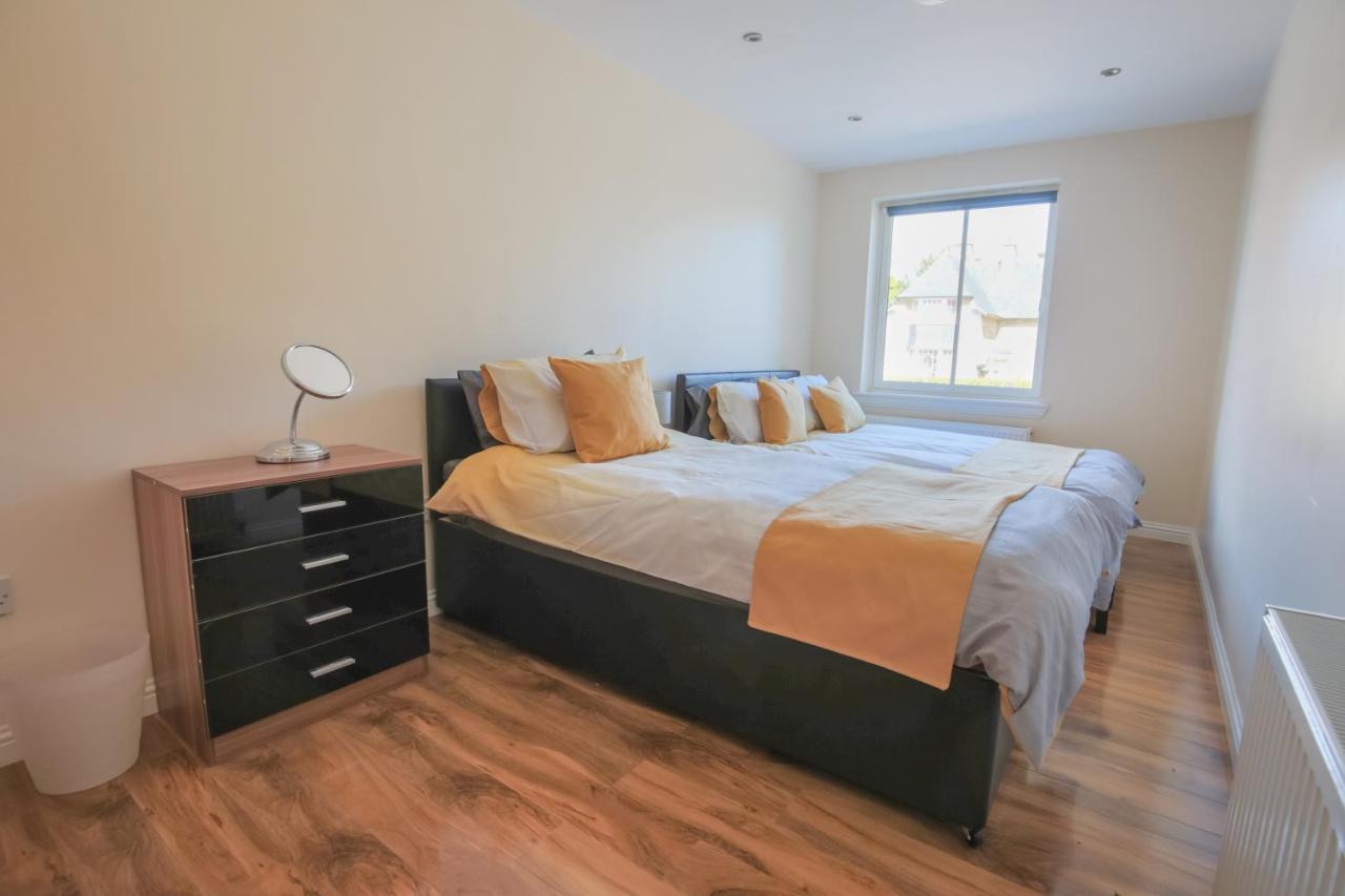 Stylish Modern Newly Built 15 Min From Centre Appartement